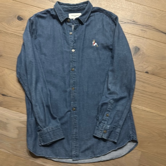 Modern Amusement Other - Modern Amusement denim shirt